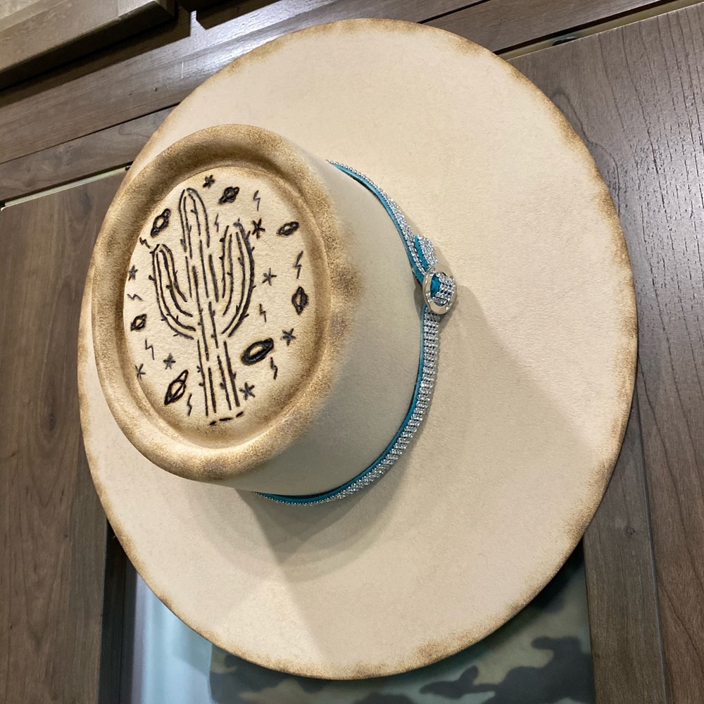 Custom burnt hat